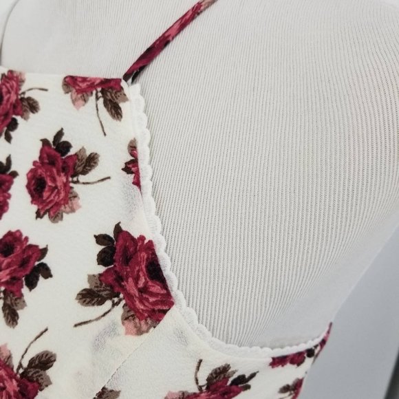 B. Darlin Juniors' Floral Print Halter Dress 1-2 - Picture 7 of 13